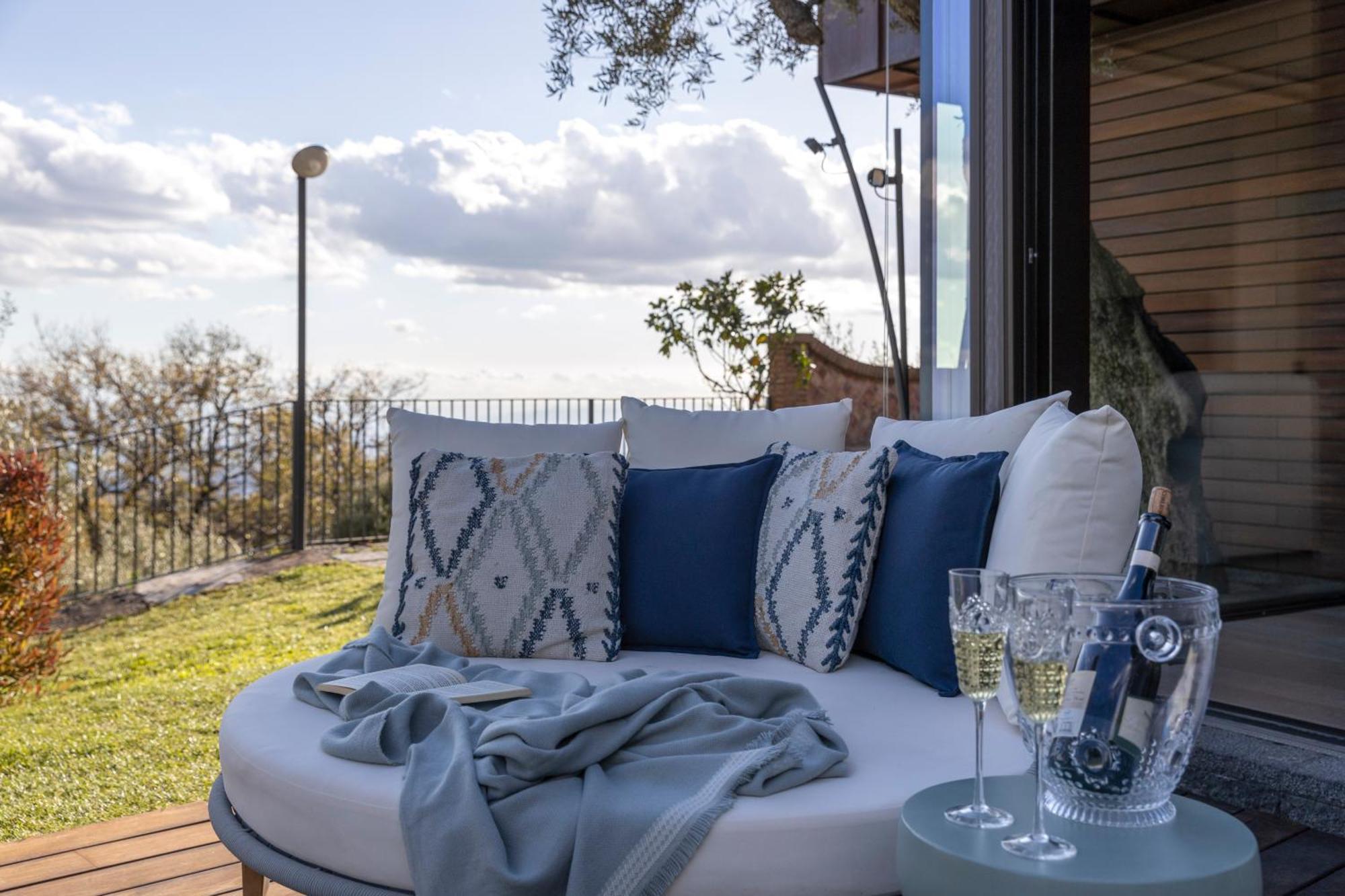 Scialaj Villa Di Lusso Sull'Etna Con Piscina E Vista Mare 라갈나 외부 사진